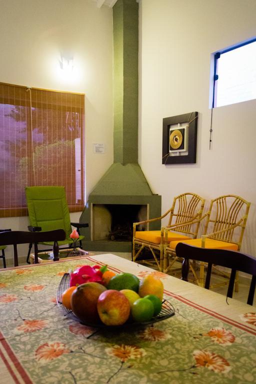 Pousada Recanto Dos Beija Flores Monte Alegre do Sul Εξωτερικό φωτογραφία