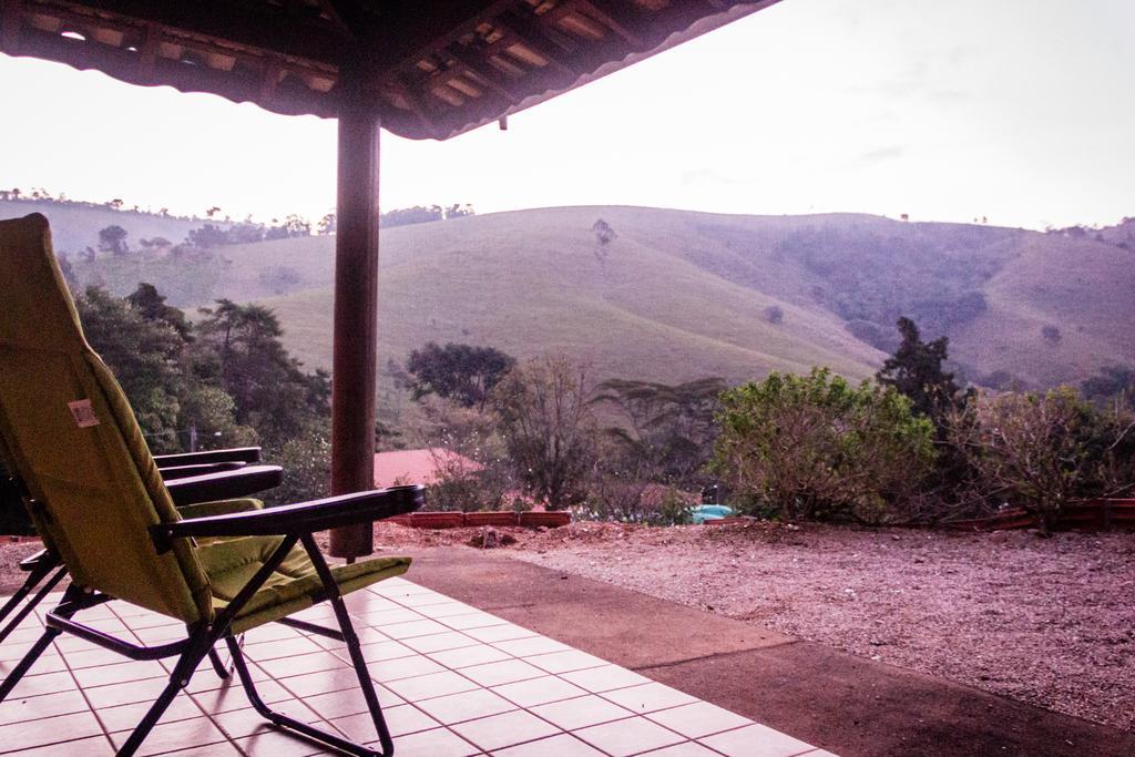 Pousada Recanto Dos Beija Flores Monte Alegre do Sul Εξωτερικό φωτογραφία