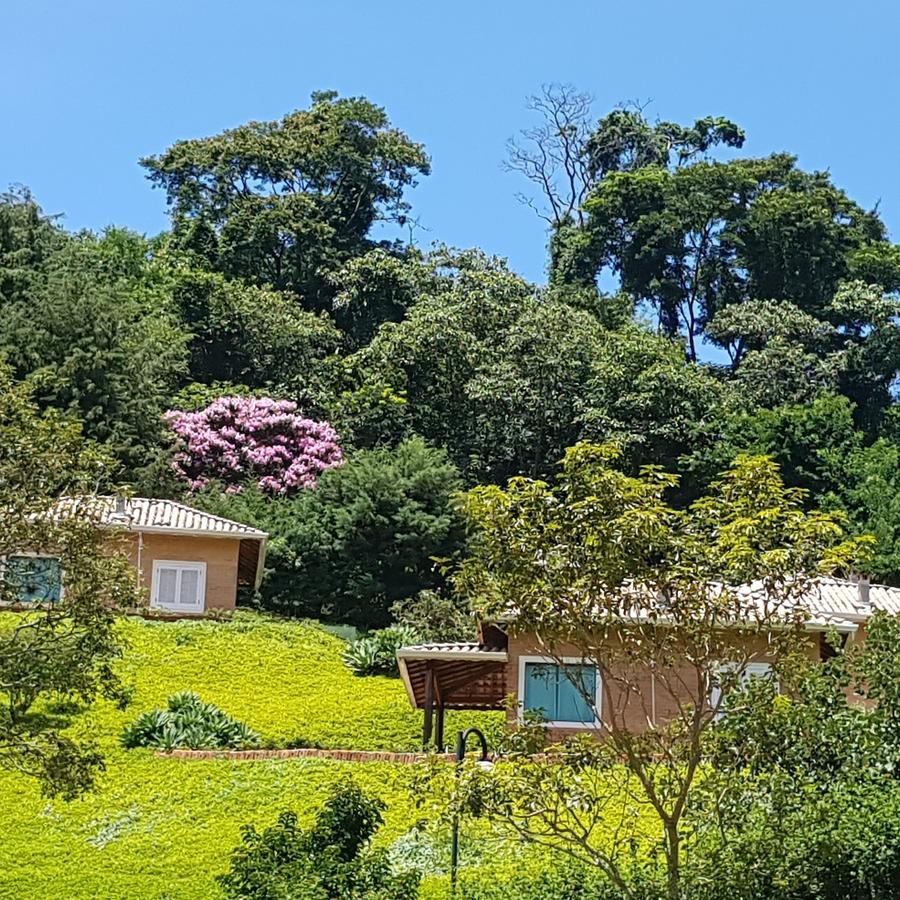 Pousada Recanto Dos Beija Flores Monte Alegre do Sul Εξωτερικό φωτογραφία